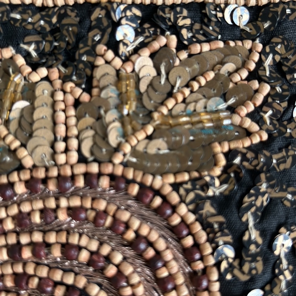 Beautiful Beaded Handbag - Picture 5 of 6